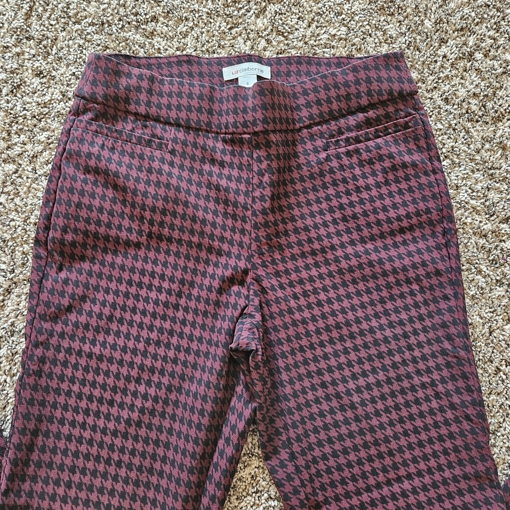 Liz Claiborne Lisa Straight Leg Pull On Mid Rise Burgandy Houndstooth Pants 6 - Picture 2 of 5
